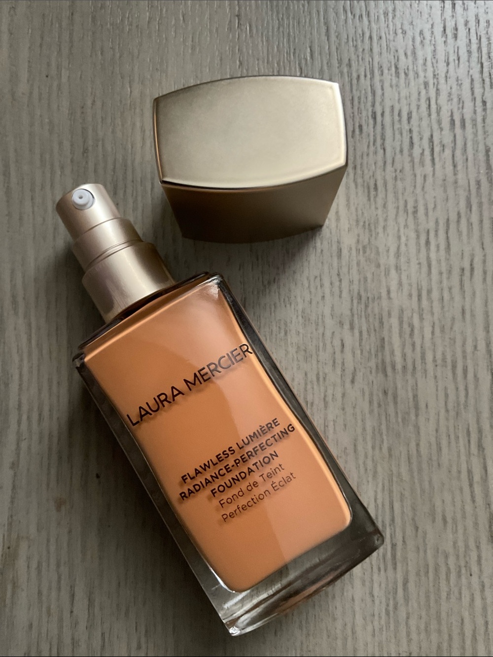 laura mercier Flawless Lumière Foundation 4N1 suntan - Picture 2 of 2
